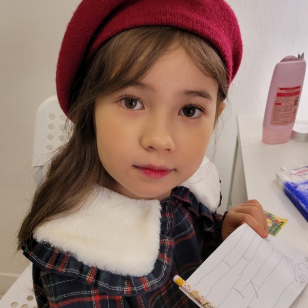 <a href='/b_sketch.html?ptype=view&idx=6853&page=30&code=b_sketch'>혼혈아이모델 룩북촬영날</a>