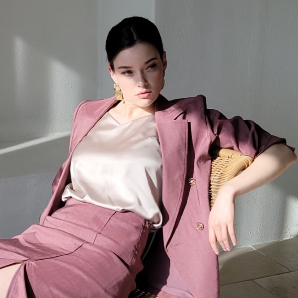 <a href='/b_sketch.html?ptype=view&idx=6874&page=30&code=b_sketch'>의류브랜드 '미니멈' 화보 촬영날</a>