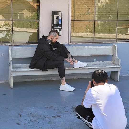 <a href='/b_sketch.html?ptype=view&idx=7001&page=29&code=b_sketch'>타투가 멋진 모델의 신발 촬영</a>