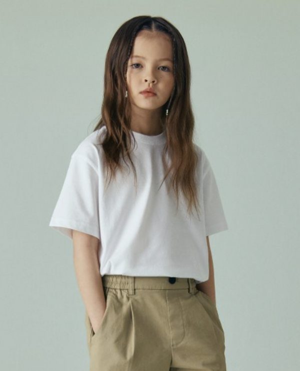 <a href='/b_sketch.html?ptype=view&idx=7563&page=24&code=b_sketch'>무신사 스탠다드 키즈모델섭외</a>