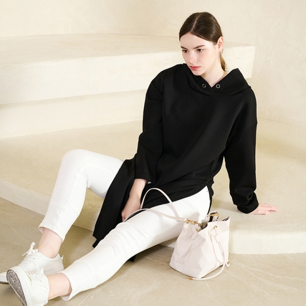 <a href='/b_sketch.html?ptype=view&idx=9383&page=15&code=b_sketch'> 라베르뷔 외국인 모델 섭의</a>