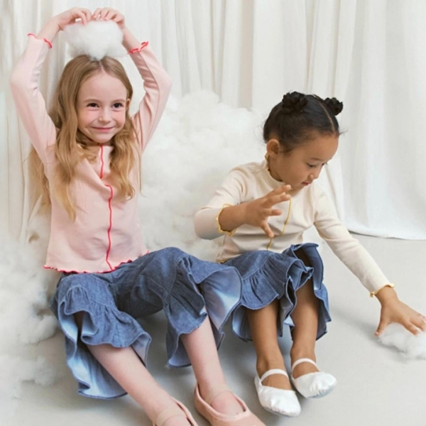 <a href='/b_sketch.html?ptype=view&idx=10889&page=1&code=b_sketch'>아스트라블룸 외국인 키즈모델 섭의</a>