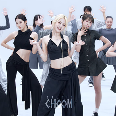 <a href='/b_sketch.html?ptype=view&idx=11426&page=1&code=b_sketch'>르세라핌 'BOOMPALA' 뮤직비디오 모델 섭의</a>