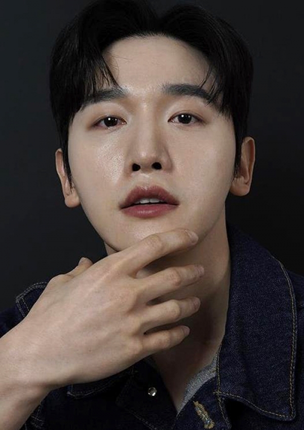 <a href='/k_model.html?ptype=view&idx=11071&page=2&code=k_model'>KHN92</a>