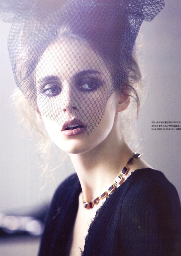 <a href='/index.html?ptype=view&idx=6234&page=28&code=model'>Chic/ Elegance</a>
