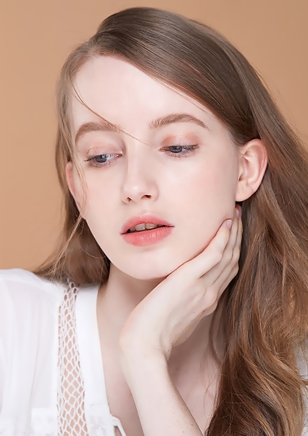 <a href='/index.html?ptype=view&idx=6237&page=28&code=model'>Pure/  Lovely</a>
