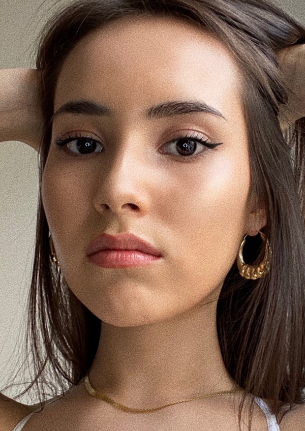 <a href='/index.html?ptype=view&idx=6296&page=27&code=model'>Cute/ Simple</a>