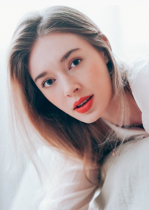 <a href='/index.html?ptype=view&idx=6442&page=26&code=model'>Lovely / Beautiful</a>