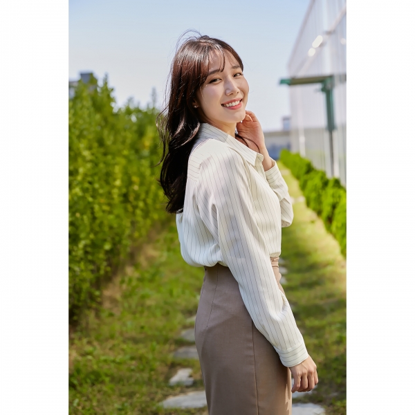 <a href='/portfolio.html?ptype=view&idx=6570&page=3&code=sports_star'>블라우스 룩북촬영</a>