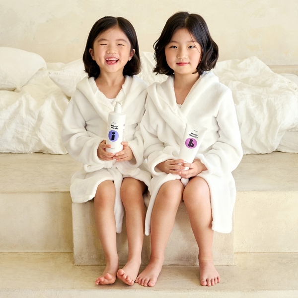 <a href='/portfolio.html?ptype=view&idx=9345&page=1&code=sports_star'> 더청송 촬영</a>