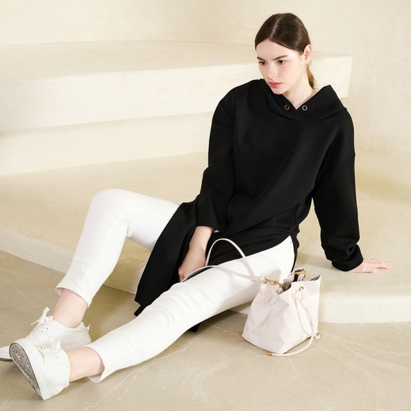 <a href='/portfolio.html?ptype=view&idx=9966&page=1&code=sports_star'>르베라뷔 룩북촬영</a>