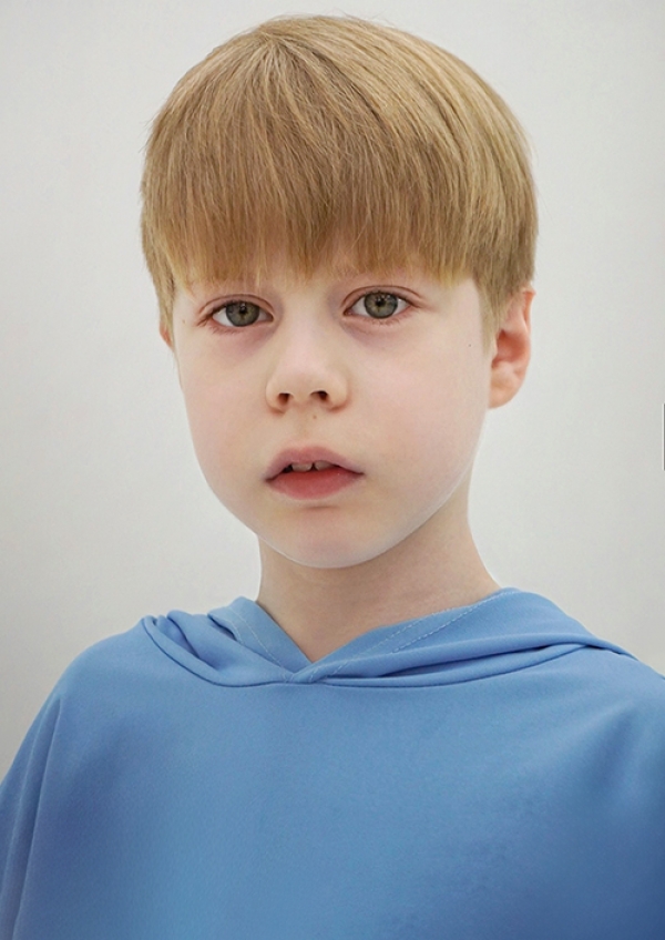 <a href='/y_model.html?ptype=view&idx=10656&page=4&code=y_model'>LEEV18</a>