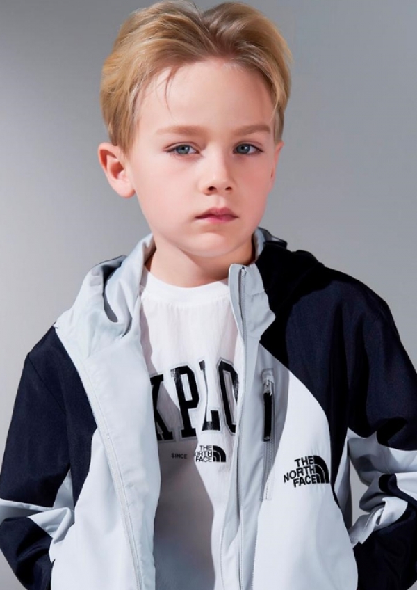 <a href='/y_model.html?ptype=view&idx=9563&page=15&code=y_model'>AVA17</a>