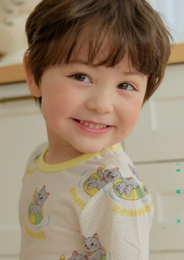 <a href='/y_model.html?ptype=view&idx=10982&page=1&code=y_model'>AJM22</a>